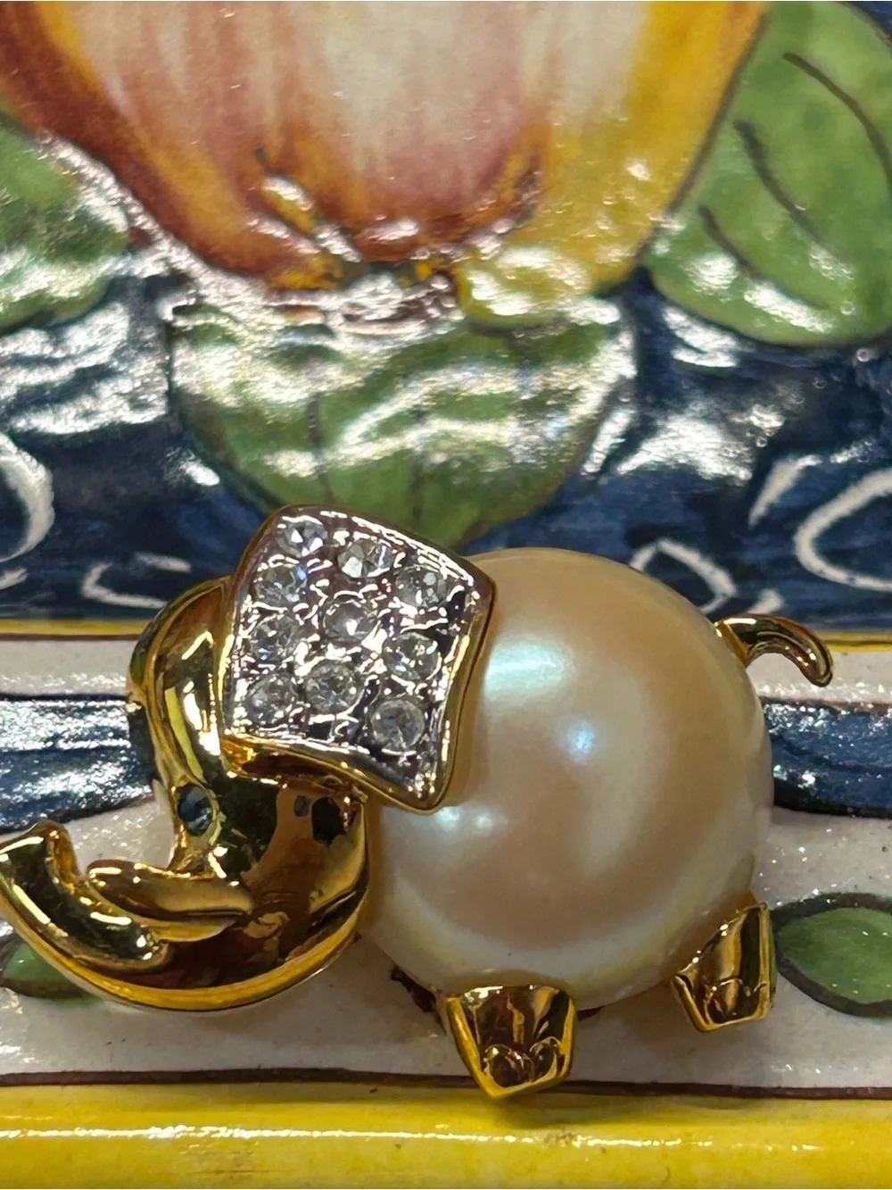 Sarah Cov elephant jelly belly pin vintage